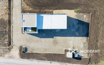 Na predaj administratívno-skladový objekt pri Trnave, v obci Zavar