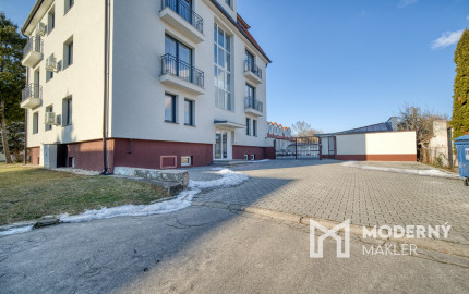 Na prenájom moderný 1-izbový byt s parkovacím miestom v Senici