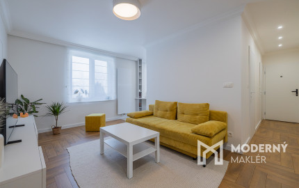 Na predaj luxusne zrekonštruovaný 3-izbový byt ulica Tyršová Humenné