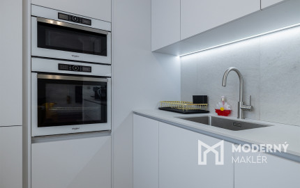 Na predaj luxusne zrekonštruovaný 3-izbový byt ulica Tyršová Humenné