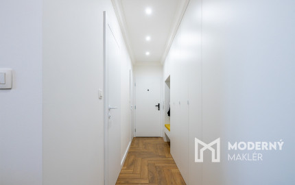 Na predaj luxusne zrekonštruovaný 3-izbový byt ulica Tyršová Humenné