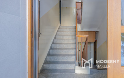 Na predaj luxusne zrekonštruovaný 3-izbový byt ulica Tyršová Humenné