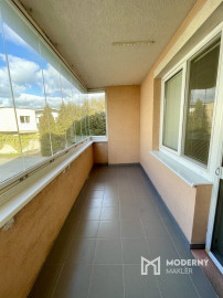 Kompletne zariadený 3-izbový byt s loggiou a garážovým státím v cene