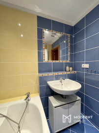 Kompletne zariadený 3-izbový byt s loggiou a garážovým státím v cene