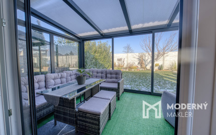 REZERVOVANÉ: Na predaj kompletne zariadený rodinný dom vo Voderadoch