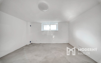 Na predaj rodinný dom s garážou v obci Šoporňa – štandard je zahrnutý v cene