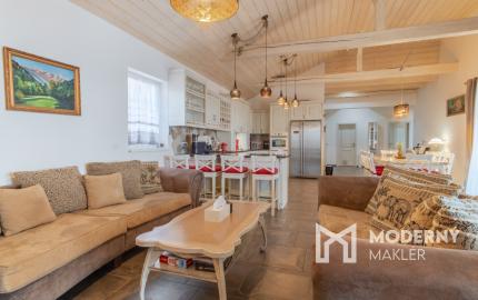 Na predaj exkluzívny rodinný dom s dvoj-garážou v podtatranskej obci Veľký Slavkov