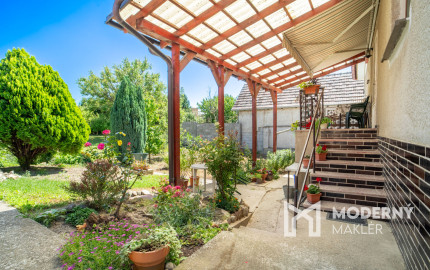 Na predaj rodinný dom s potenciálom v srdci Rovinky