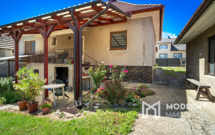 Na predaj rodinný dom s potenciálom v srdci Rovinky