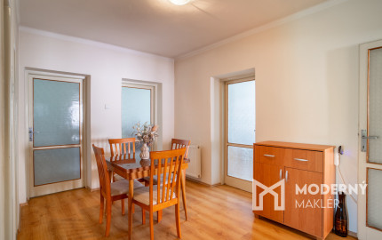 Na predaj rodinný dom s potenciálom v srdci Rovinky