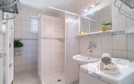 Na predaj rodinný dom s potenciálom v srdci Rovinky