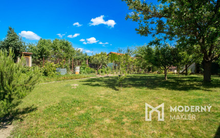 Na predaj rodinný dom s potenciálom v srdci Rovinky