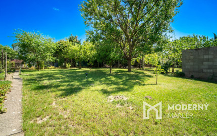 Na predaj rodinný dom s potenciálom v srdci Rovinky