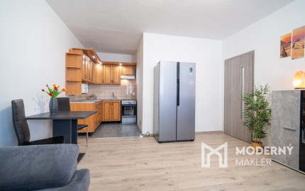 REZERVOVANÉ: Na predaj útulný 2-izbový byt vo Vrábloch