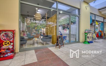 Na odstúpenie kaviareň s detským ihriskom v OC MOLO v Pezinku