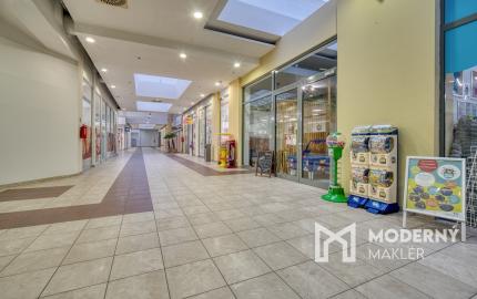 Na odstúpenie kaviareň s detským ihriskom v OC MOLO v Pezinku