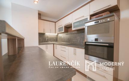 NA PREDAJ | 3-izbový byt s nadštandardnou výmerou v Trenčíne na ul. Liptovská