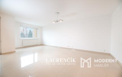 NA PREDAJ | 3-izbový byt s nadštandardnou výmerou v Trenčíne na ul. Liptovská