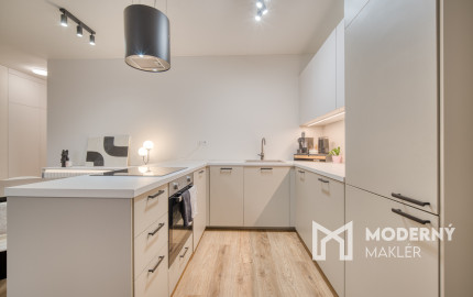 Na predaj zariadený 2-izbový byt s balkónom v Rovinke