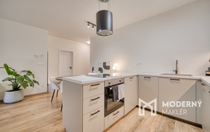 Na predaj zariadený 2-izbový byt s balkónom v Rovinke