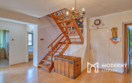 Na predaj trojpodlažný rodinný dom v lokalite Žitná - Radiša