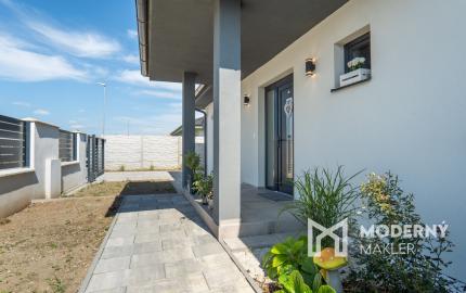 Na predaj novostavba s garážou a dvoma kúpeľňami v Senci