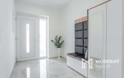 Na predaj novostavba s garážou a dvoma kúpeľňami v Senci