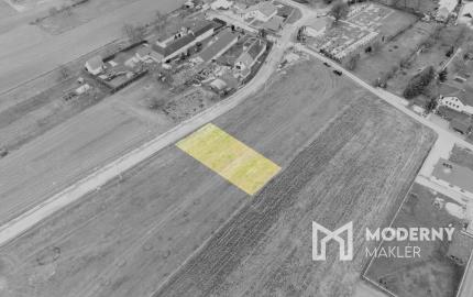 Na predaj pozemok v Pochabanoch