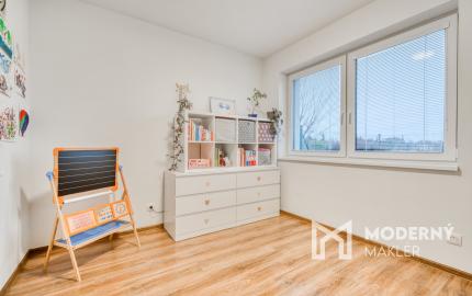 Na predaj príjemný 4-izbový byt so záhradou v Tomášove