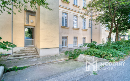 Na predaj 1-izbový byt s investičným potenciálom v centre Bratislavy