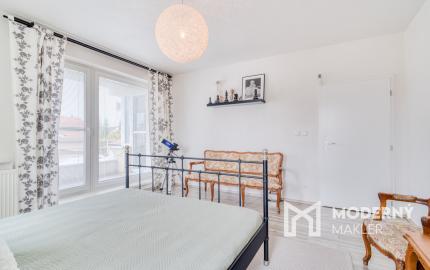 Na predaj veľkorysý 3-izbový byt s parkovacím státím v Rovinke