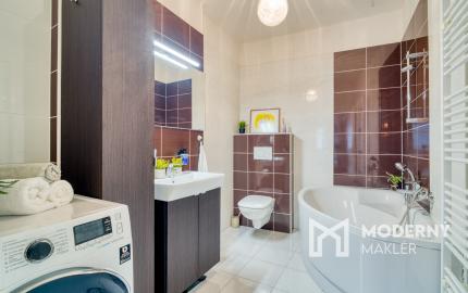 Na predaj veľkorysý 3-izbový byt s parkovacím státím v Rovinke