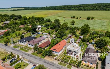 REZERVOVANÉ: Na predaj rozmerný pozemok vhodný na výstavbu v obci Moravany časť Lučkovce