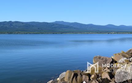 REZERVOVANÉ: Na predaj rozmerný pozemok vhodný na výstavbu v obci Moravany časť Lučkovce