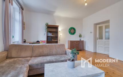 Na prenájom priestranný 4-izbový byt pri OC Nivy