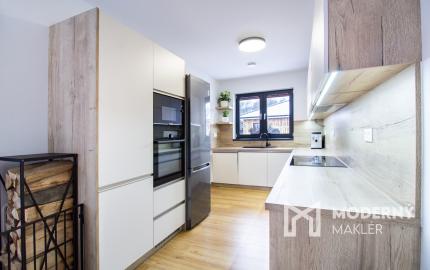 Na predaj moderná 4-izbová novostavba s terasou – Svätý Kríž