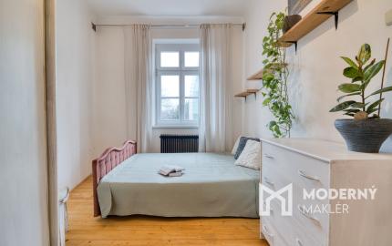 Na prenájom priestranný 4-izbový byt pri OC Nivy