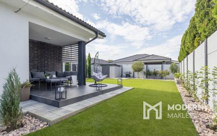 Na predaj štýlový 4-izbový rodinný dom v Hurbanovej Vsi