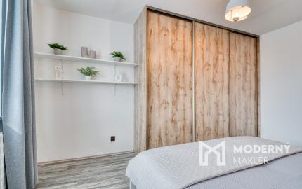 Na prenájom zariadený 2-izbový byt v centre Malaciek