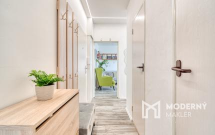 Na prenájom zariadený 2-izbový byt v centre Malaciek