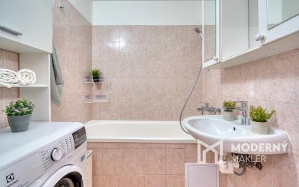 Na prenájom zariadený 2-izbový byt v centre Malaciek