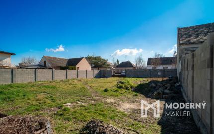 Na predaj rovinatý pozemok na výstavbu polyfunkčnej budoby v Piešťanoch