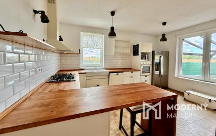 VIDEO, Viac izieb, viac pohody: 5-izbový rodinný dom, kde nikto nemusí robiť kompromisy