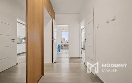 Na predaj  3-izbový byt s dvoma loggiami v Petržalke BA.