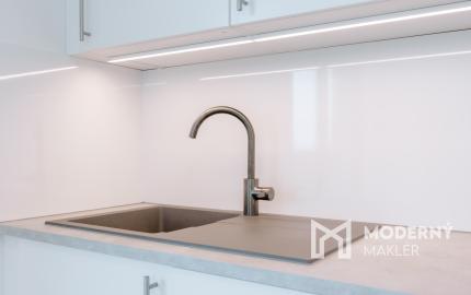 Na prenájom 2-izbový moderný byt v Považskej Bystrici