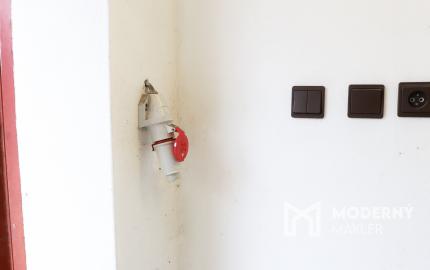 Na predaj garáž s parkovacím státím na sídlisku Juh, Trenčín