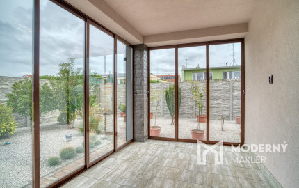 Na predaj rodinný dom s rozľahlým pozemkom v Kostolišti