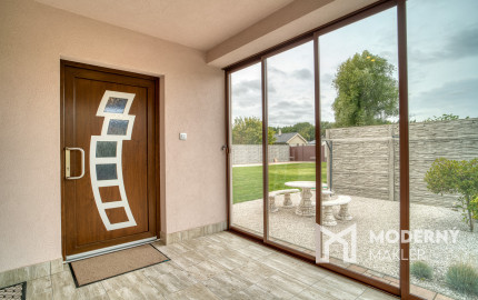 Na predaj rodinný dom s rozľahlým pozemkom v Kostolišti