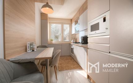 Na predaj krásne zrekonštruovaný 4-izbový byt v Trenčíne