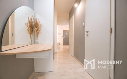 Na predaj krásne zrekonštruovaný 4-izbový byt v Trenčíne